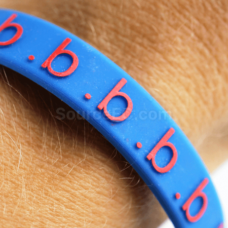 Customization Toaks Silicone Wrist Band Embossed Corporate Gifts