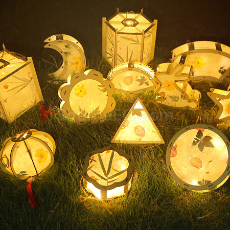 Chinese Light Up Lantern