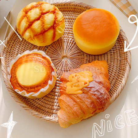 Bread Squeeze DecompressionToy