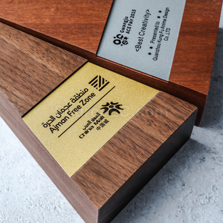 Customization Solid Wood Triangle Trophy Corporate Gifts