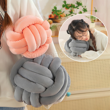Knot Pillow