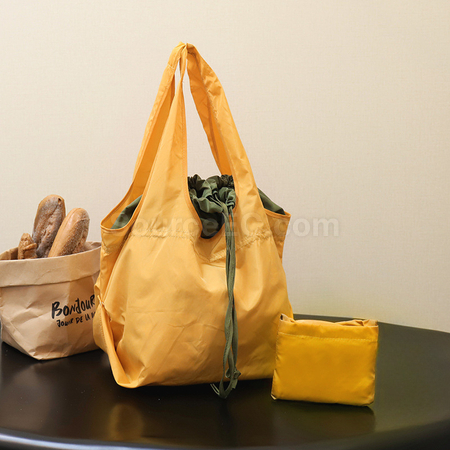 Collapsible and retractable shopping bag