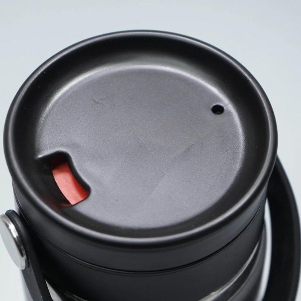 Thermos twist lid